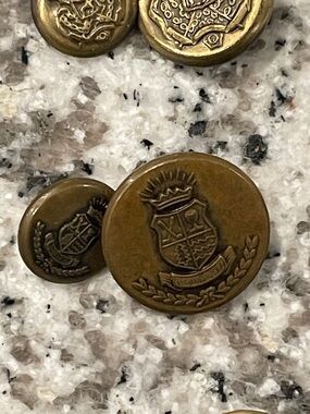 Vintage lot of metal military buttons, coat of arms